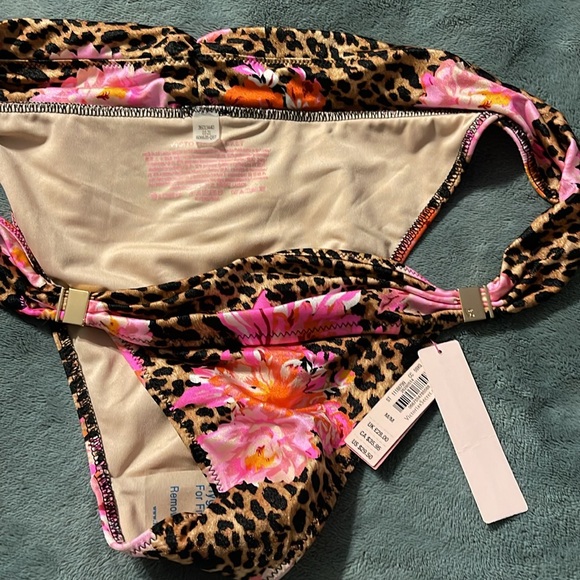 NWT Victoria’s Secret bikini bottom, size Medium - Picture 3 of 4